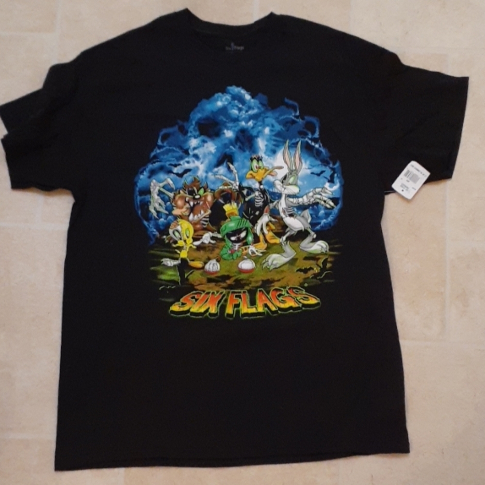 Black Looney Toons graphic tee